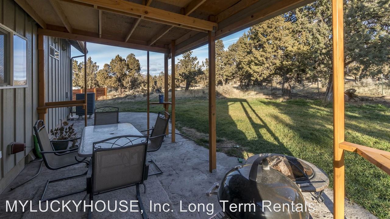 3460 NE 25th St - Photo 2 of 13