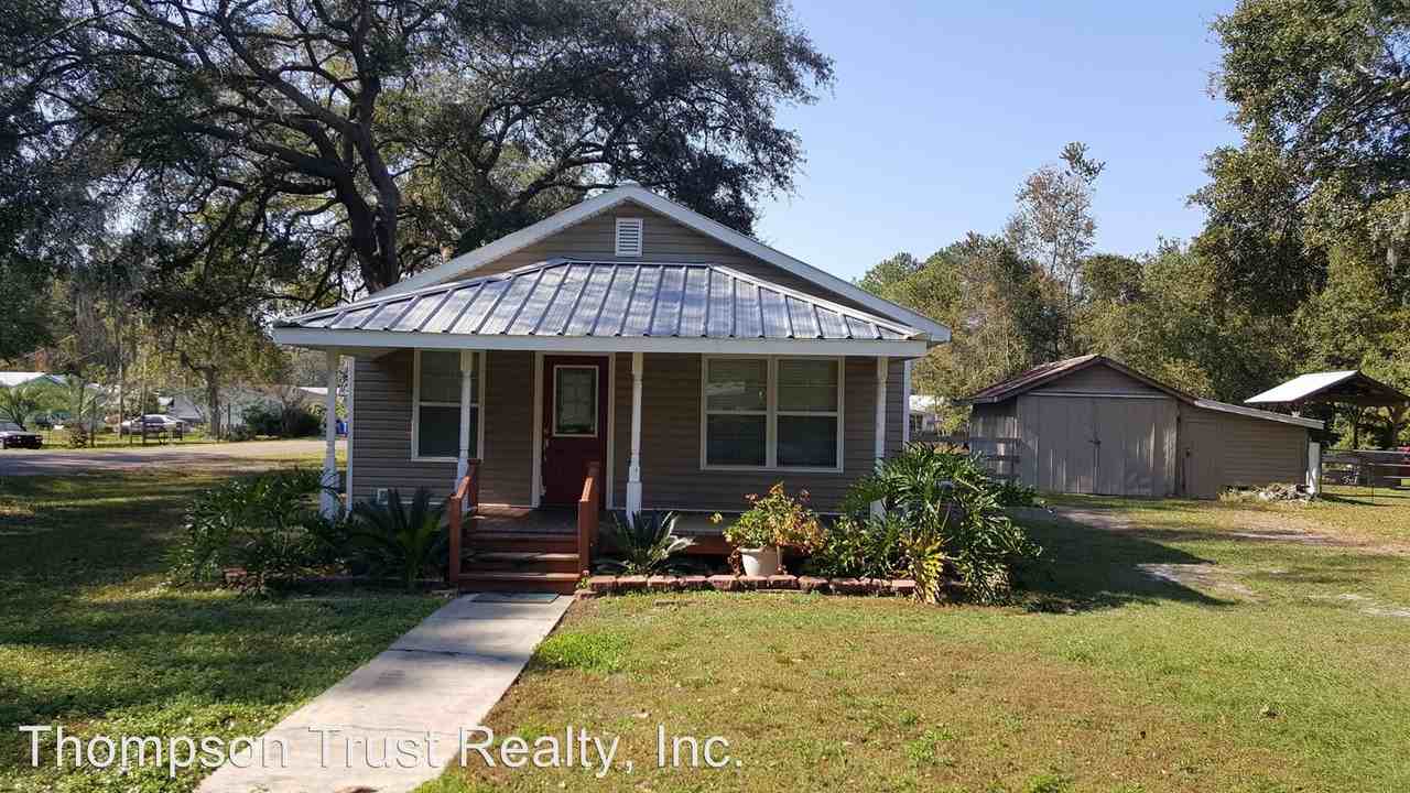 7815 Calhoun Ave - Photo 3 of 9