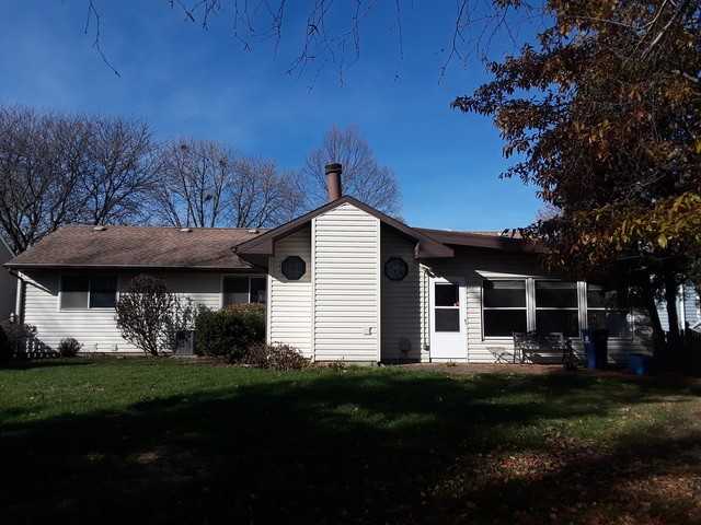 1910 Stanford Dr - Photo 2 of 2