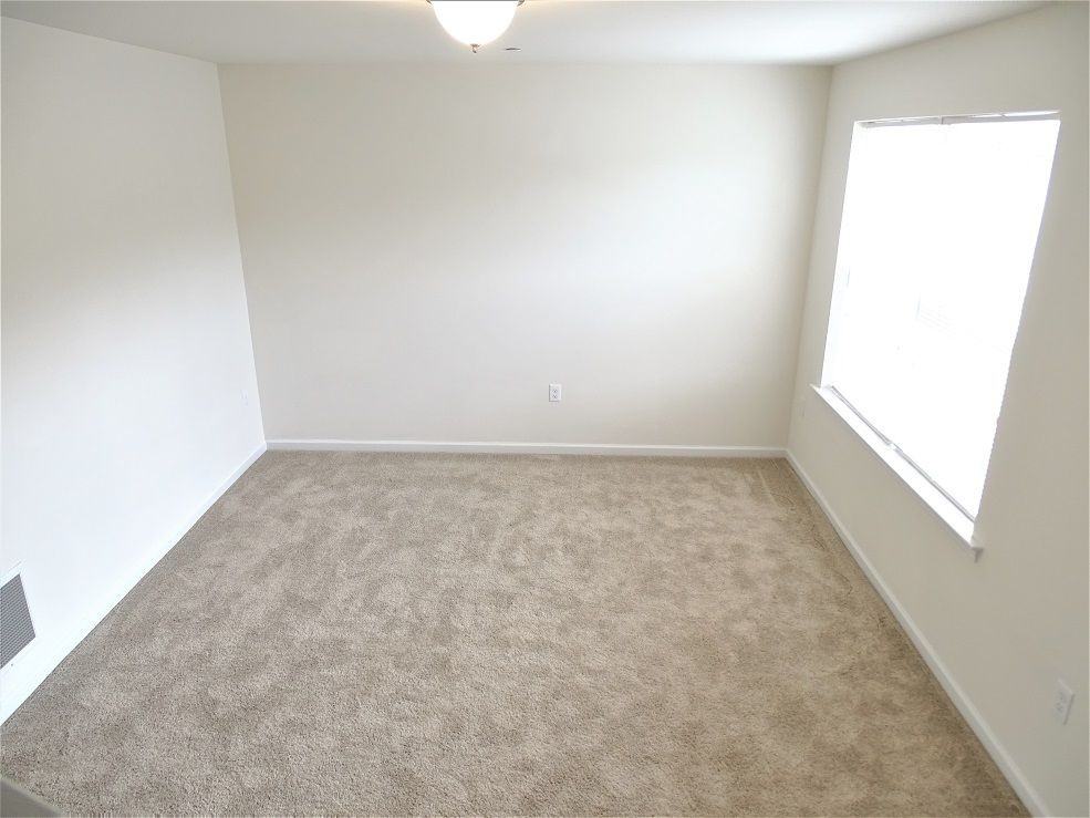 124 Erin Court - Photo 2 of 20