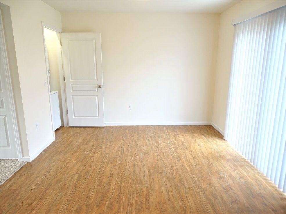 124 Erin Court - Photo 3 of 20
