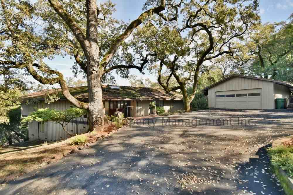 55 Oak Ridge Rd - Photo 2 of 23