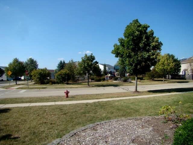 756 Glen Cove Ln - Photo 3 of 29