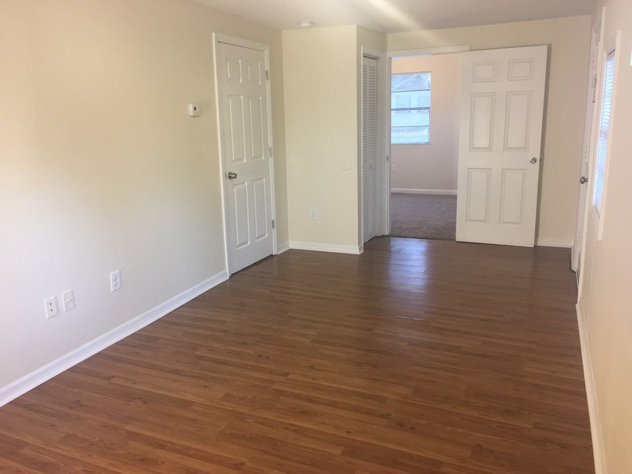 1615 E Poinsettia Ave - Photo 3 of 11