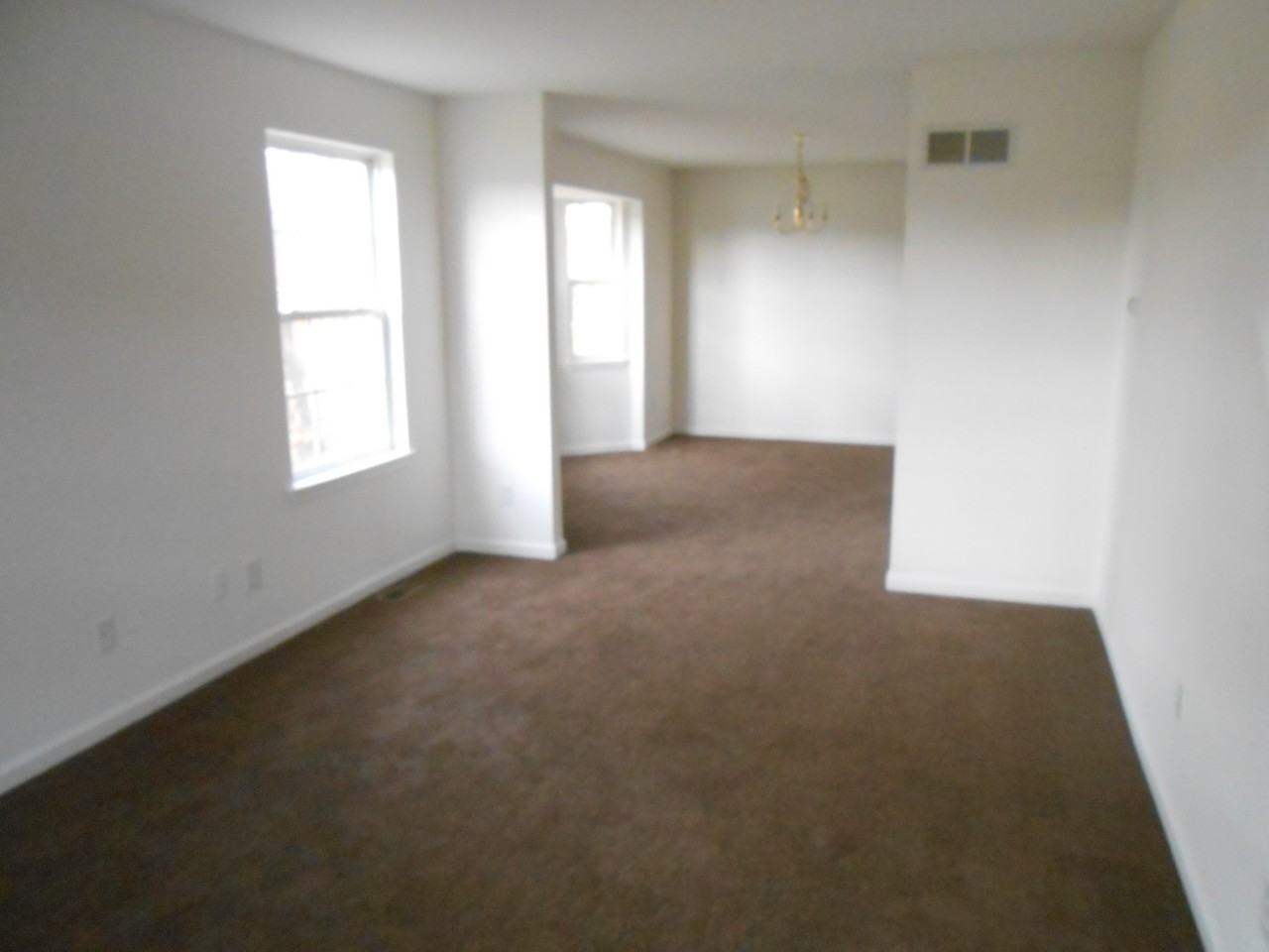 105 E Browning Rd - Photo 3 of 12