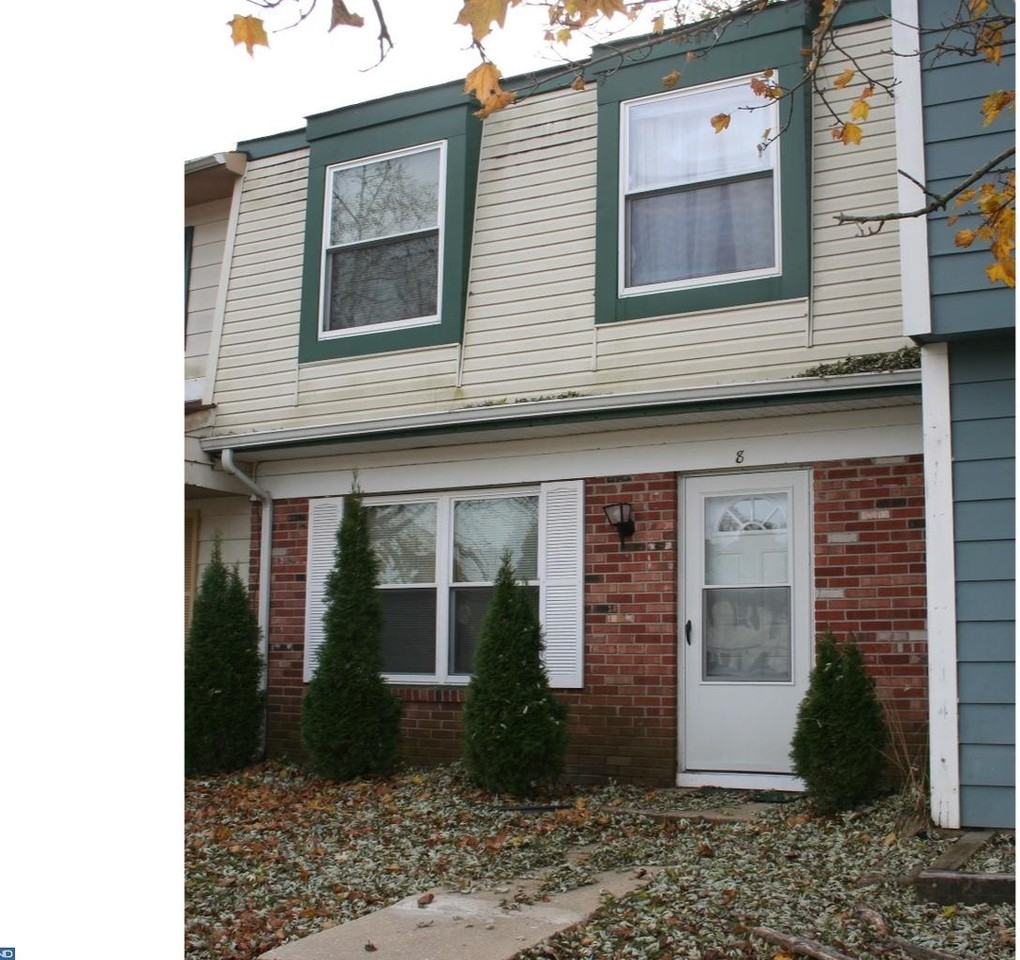 8 Vernon Ct