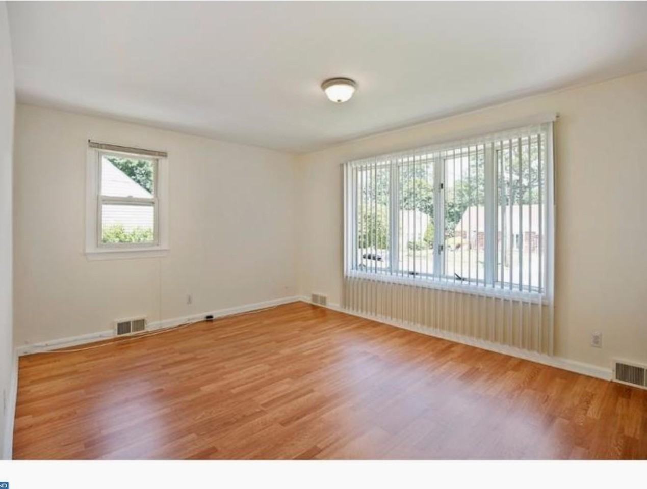 515 Charles Ave - Photo 2 of 13