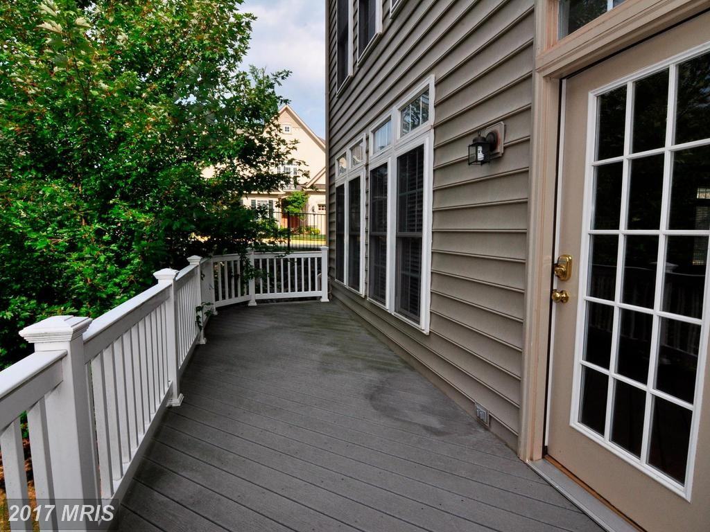 47650 Mid Surrey Square - Photo 3 of 29