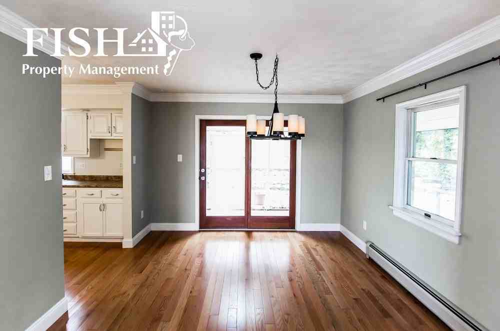 2899 Euclid Avenue - Photo 3 of 40