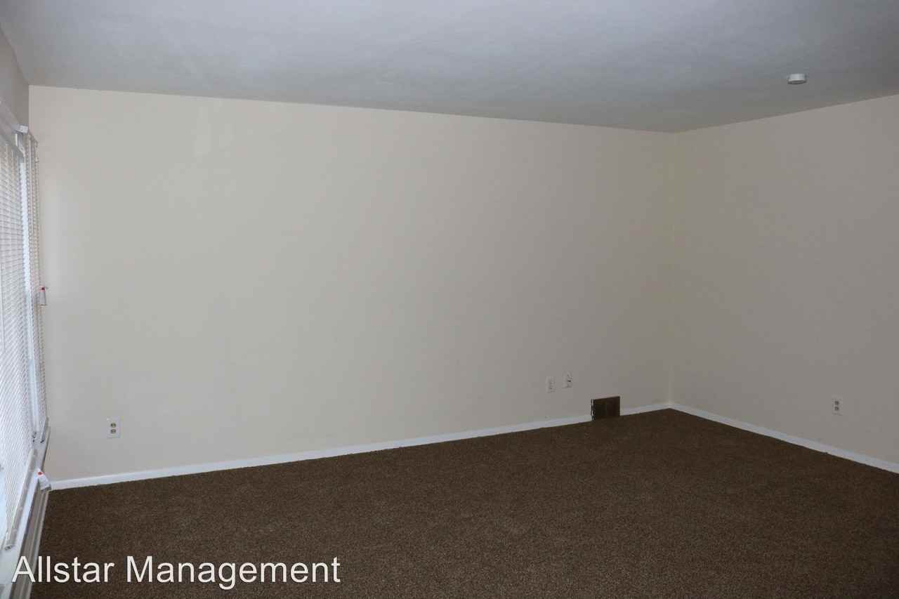 8958 Woodridge Ln - Photo 2 of 26