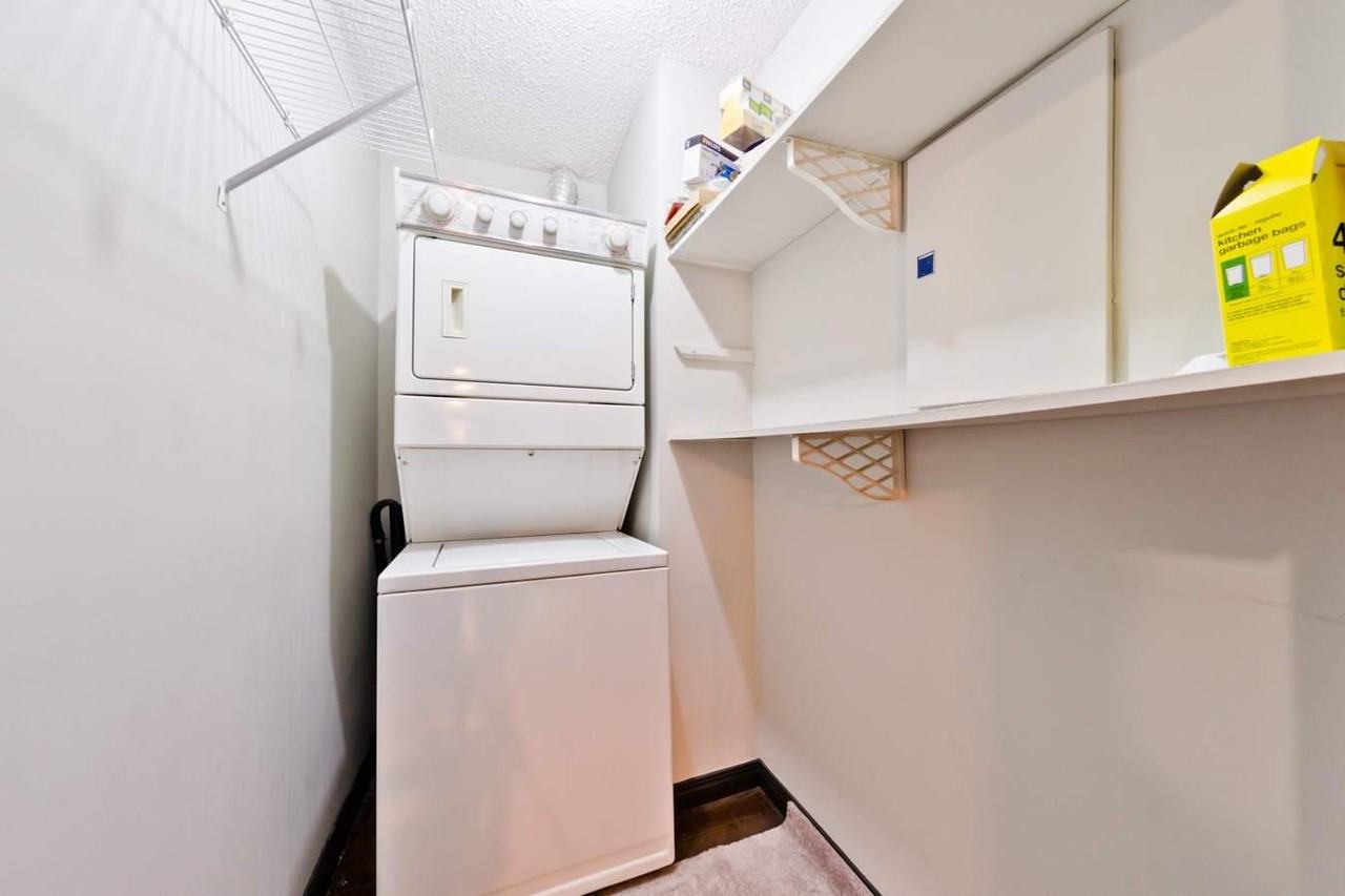 204 18 Ave NW - Photo 3 of 25