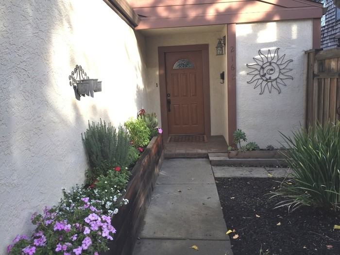 2162 Hillside Ave - Photo 3 of 20