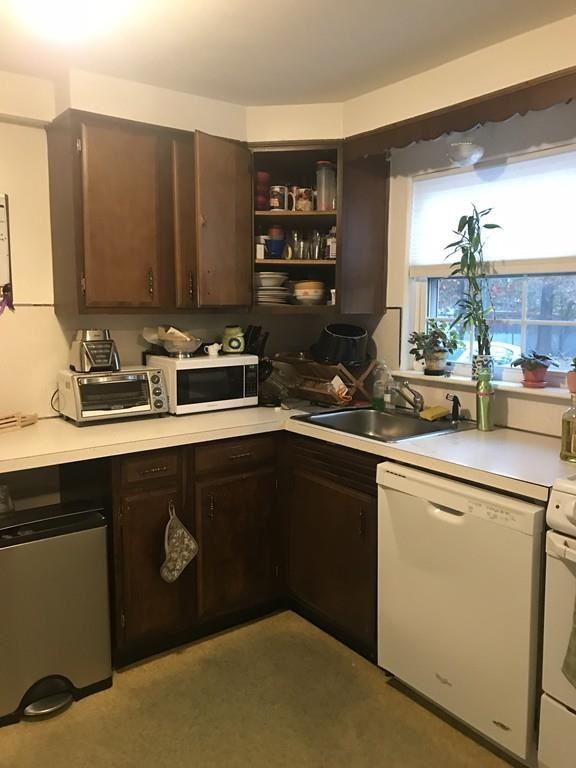 21 Charlesbank Rd #a - Photo 3 of 10