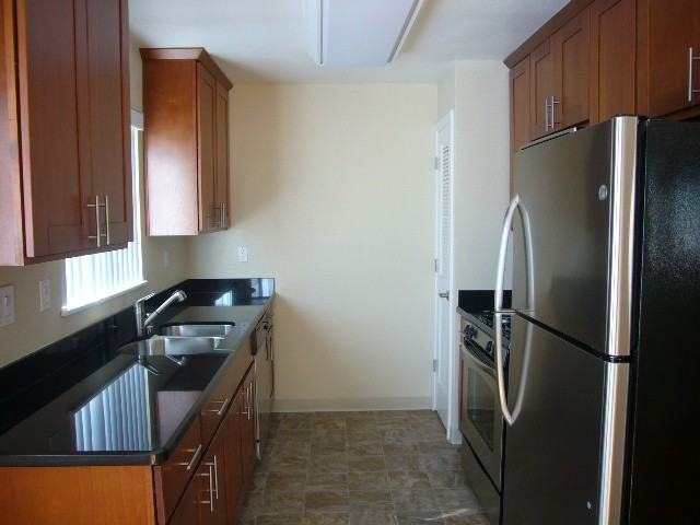 862 Coleman Avenue - Photo 2 of 5