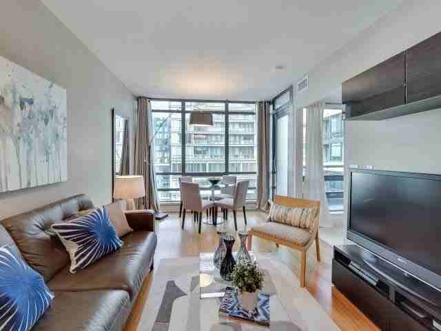 438 King Street #903