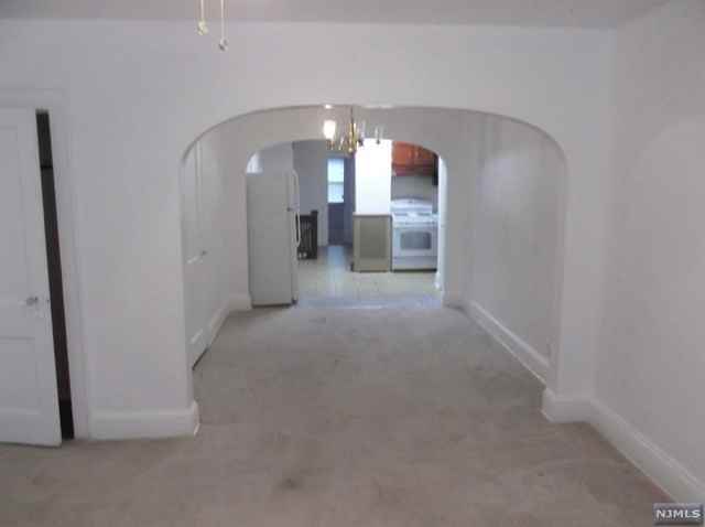 304 Madison Ave #2 - Photo 2 of 8