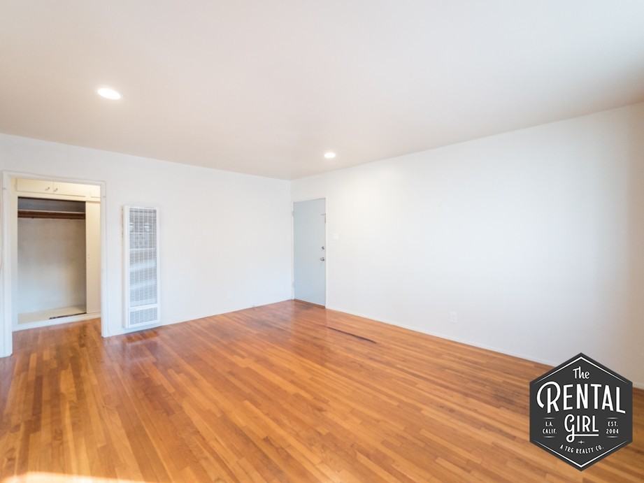 3346 Cattaraugus Avenue #1/2 - Photo 2 of 17