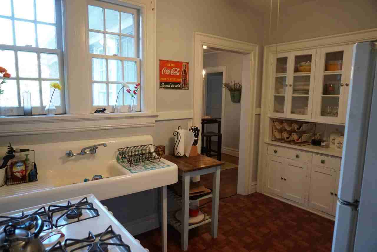 1324 Briarcliff Rd - Photo 3 of 14