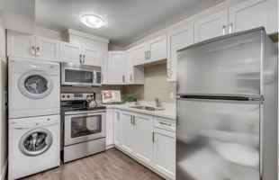 featured image of E 40th Ave & Dundee St.