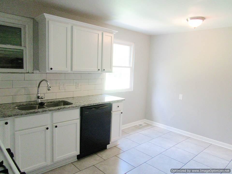 8700 E 61st St - Photo 3 of 5