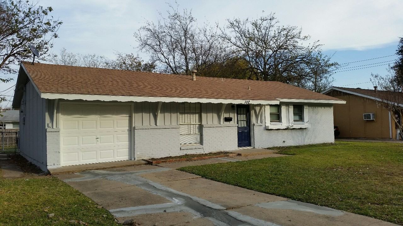 102 N Bowser Rd - Photo 2 of 31