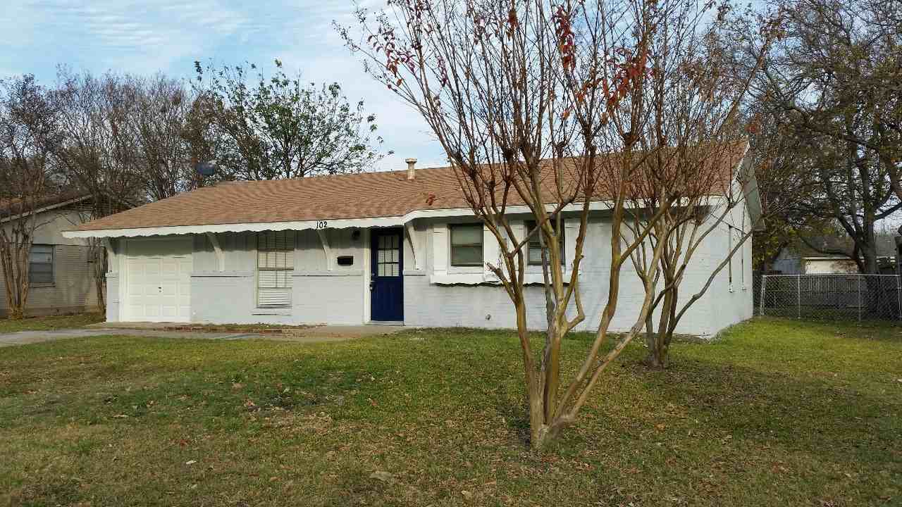 102 N Bowser Rd - Photo 3 of 31