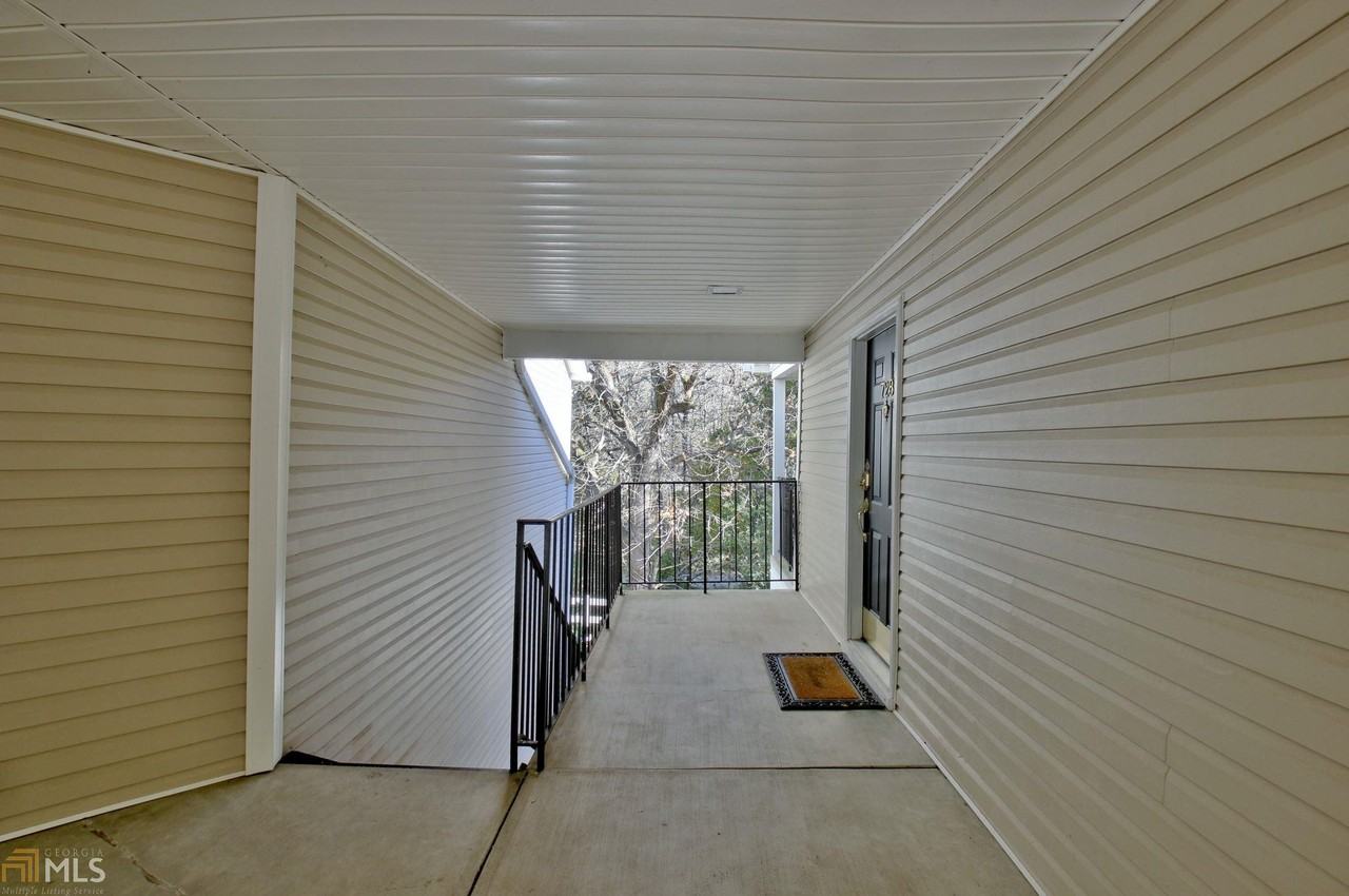 728 Ridgefield Drive - Photo 3 of 31