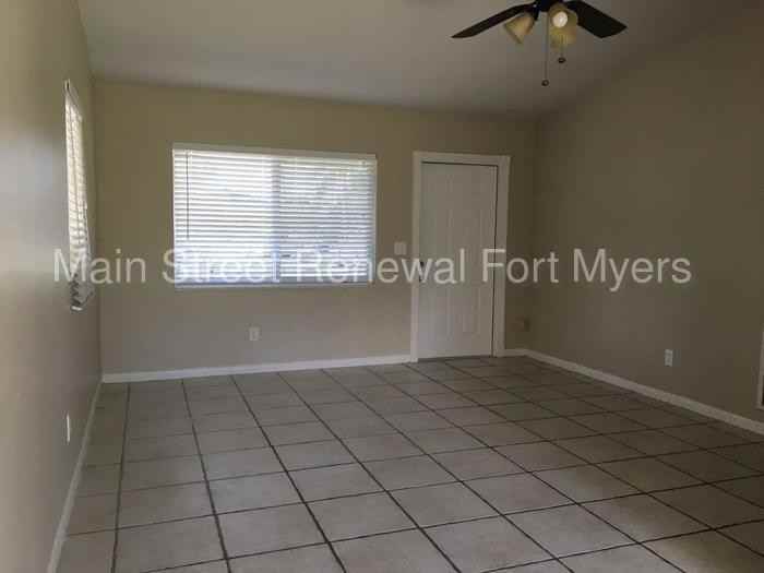 1153 Sumter Dr - Photo 2 of 14