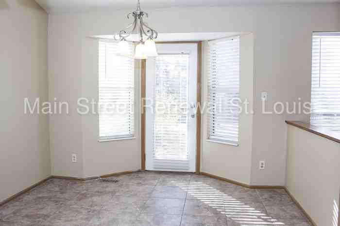 3837 Kentucky Derby Dr - Photo 3 of 13