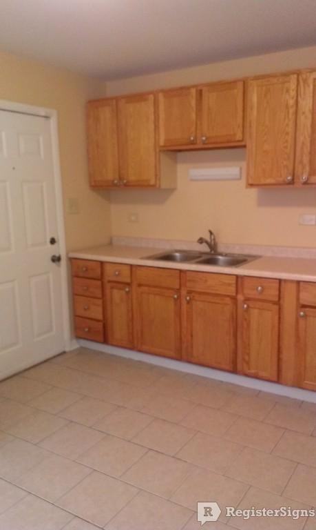 16235 Lathrop Ave - Photo 2 of 7