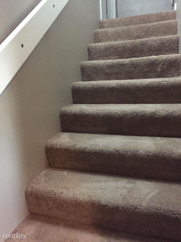 41700 Denise St - Photo 3 of 8