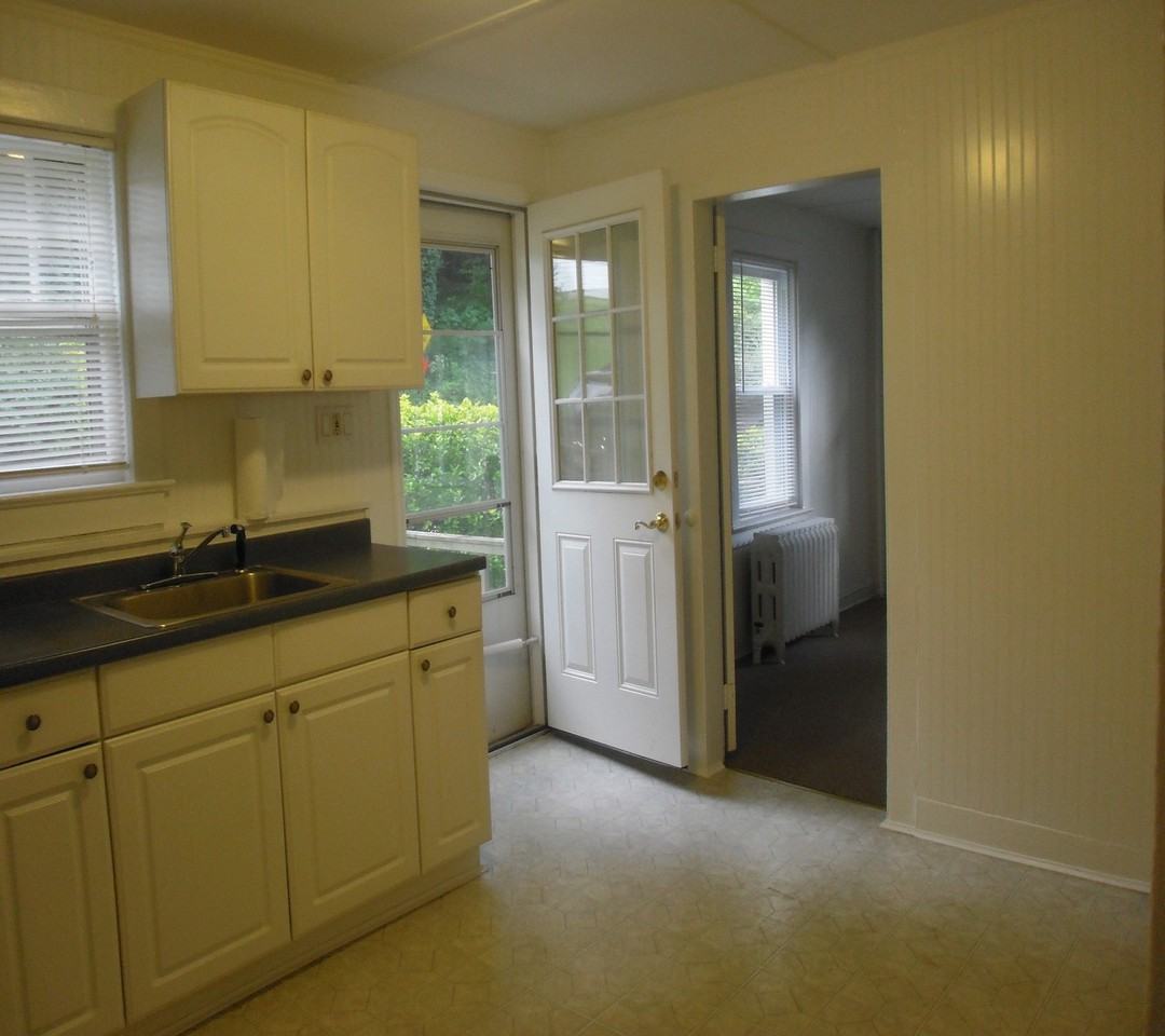 16 Summit Ave - Photo 2 of 11