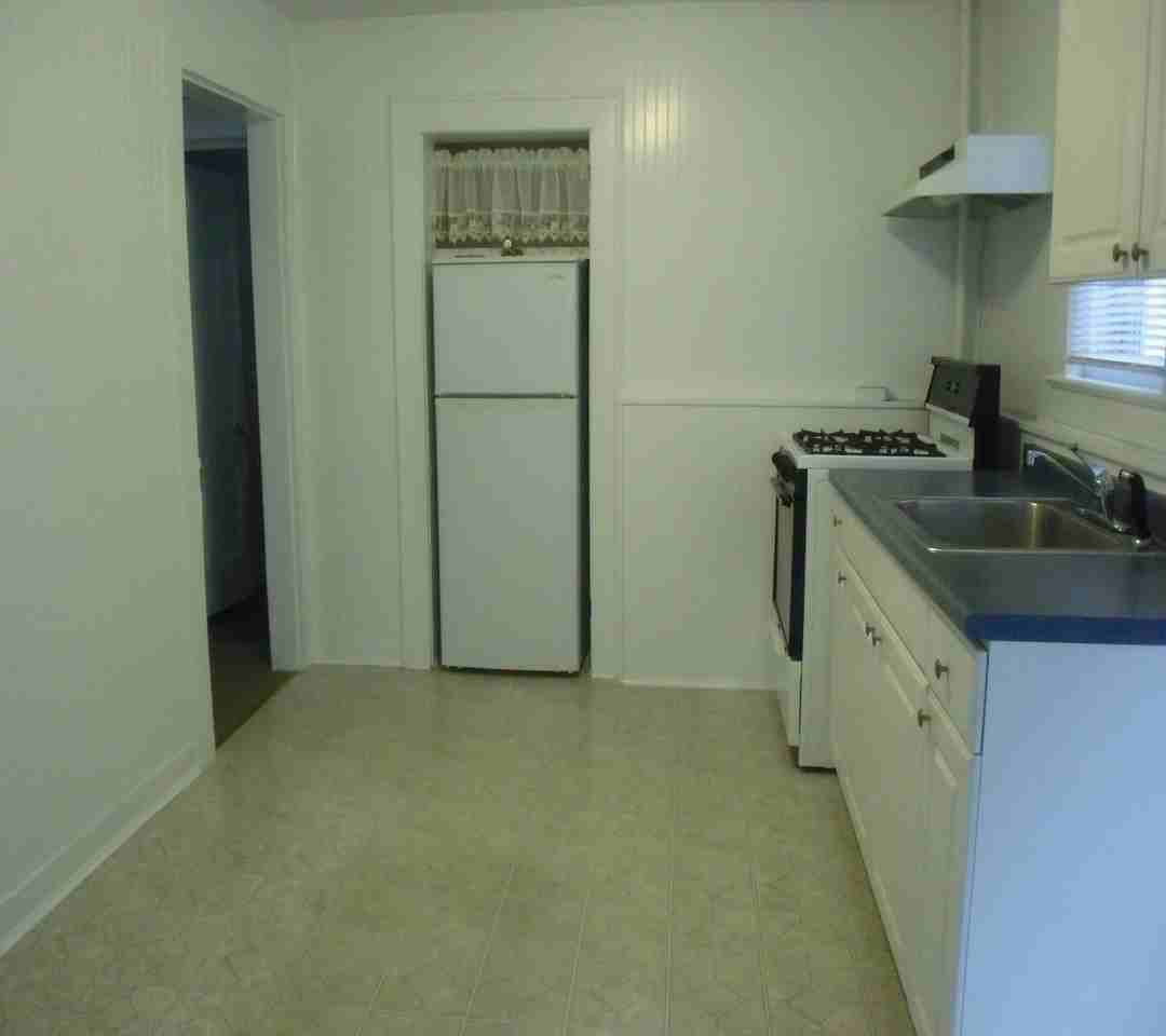 16 Summit Ave - Photo 3 of 11