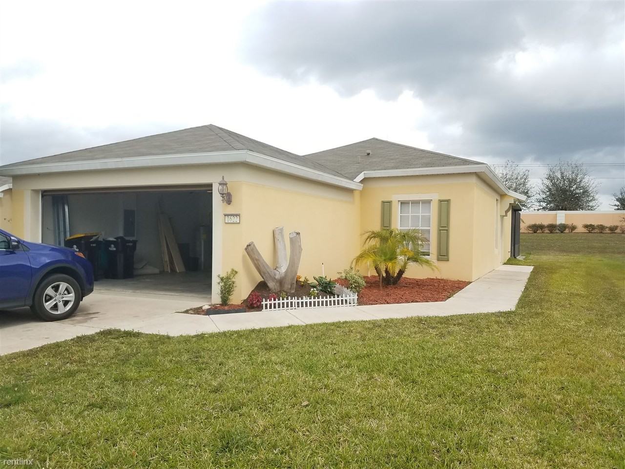 1622 Dittmer Cir SE - Photo 2 of 12