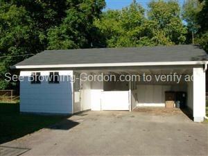 916 Drummond Dr - Photo 2 of 15