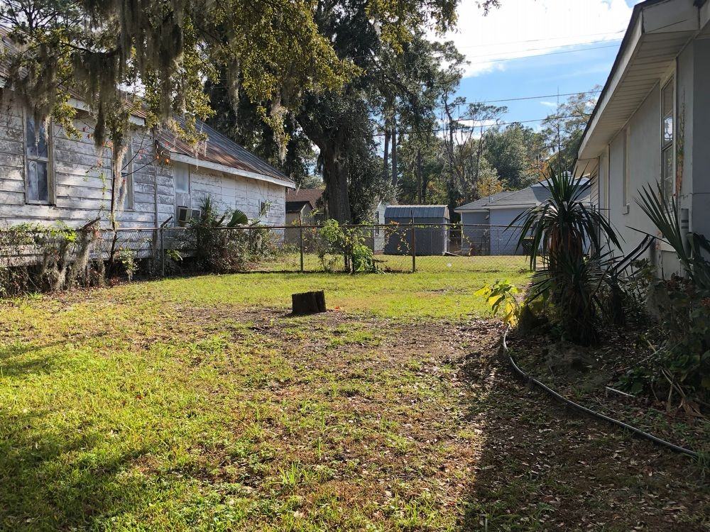 1929 E 51st St - Photo 3 of 17