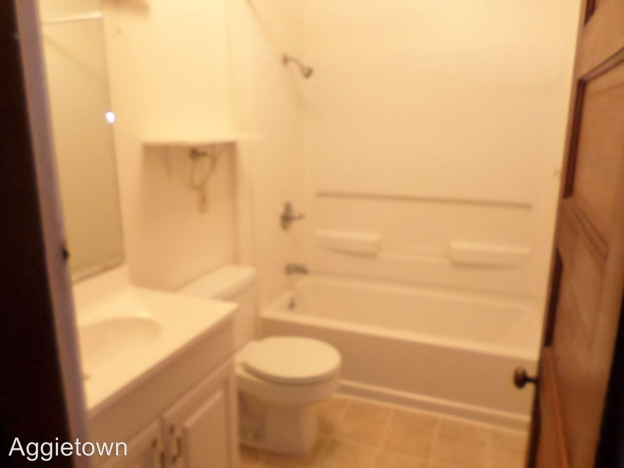 910 Humboldt - Photo 2 of 15