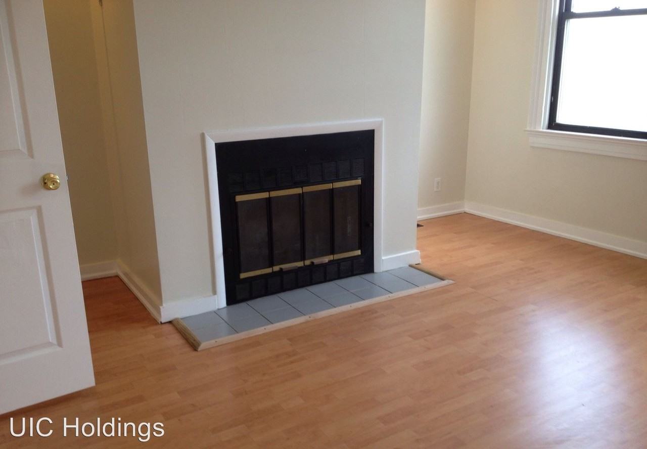 595 Martin Luther King West - Photo 2 of 9