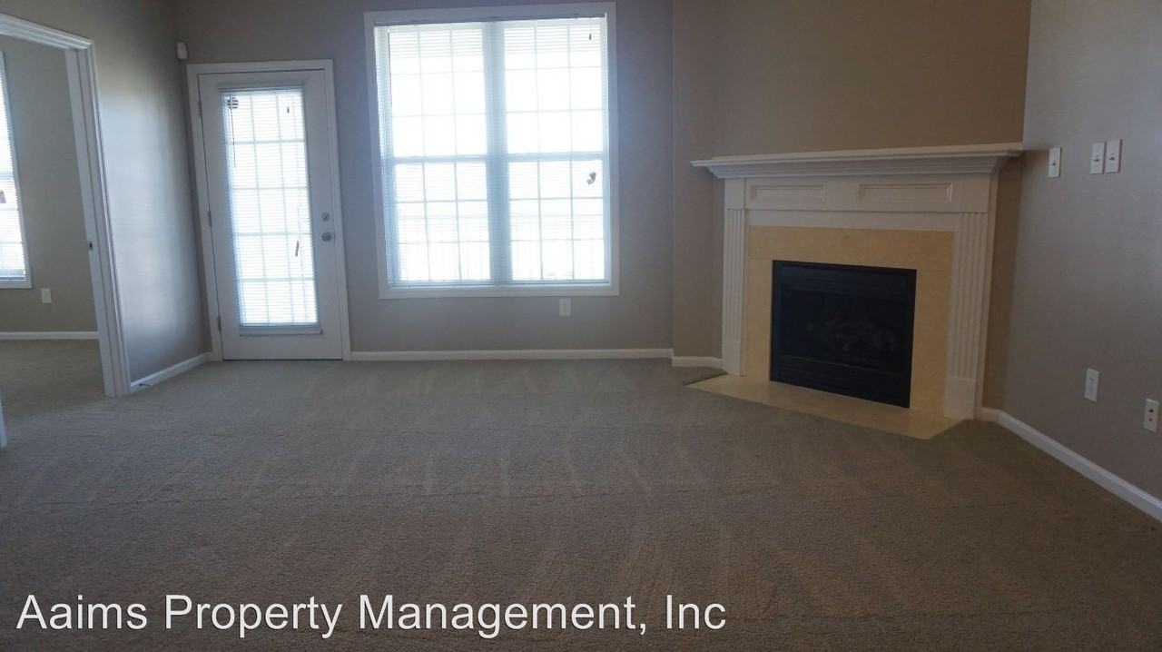 1320 Kershaw Loop - Photo 2 of 12