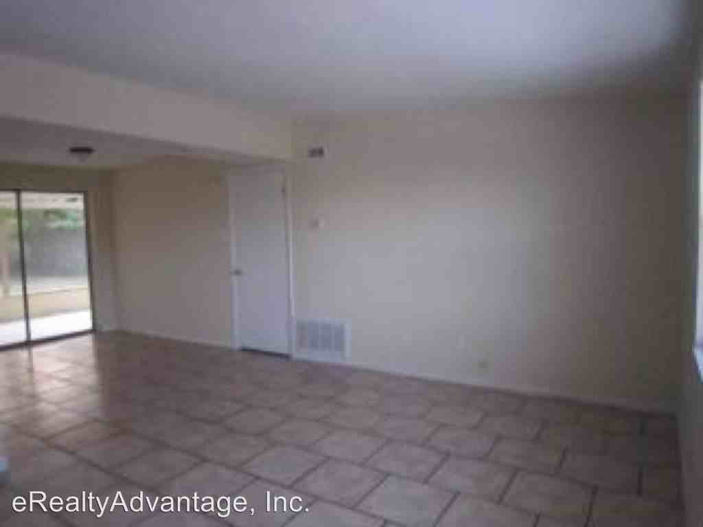 11134 Grant Dr - Photo 2 of 20