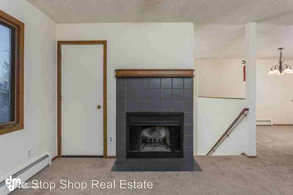 1131 Golden Dawn Circle - Photo 2 of 13
