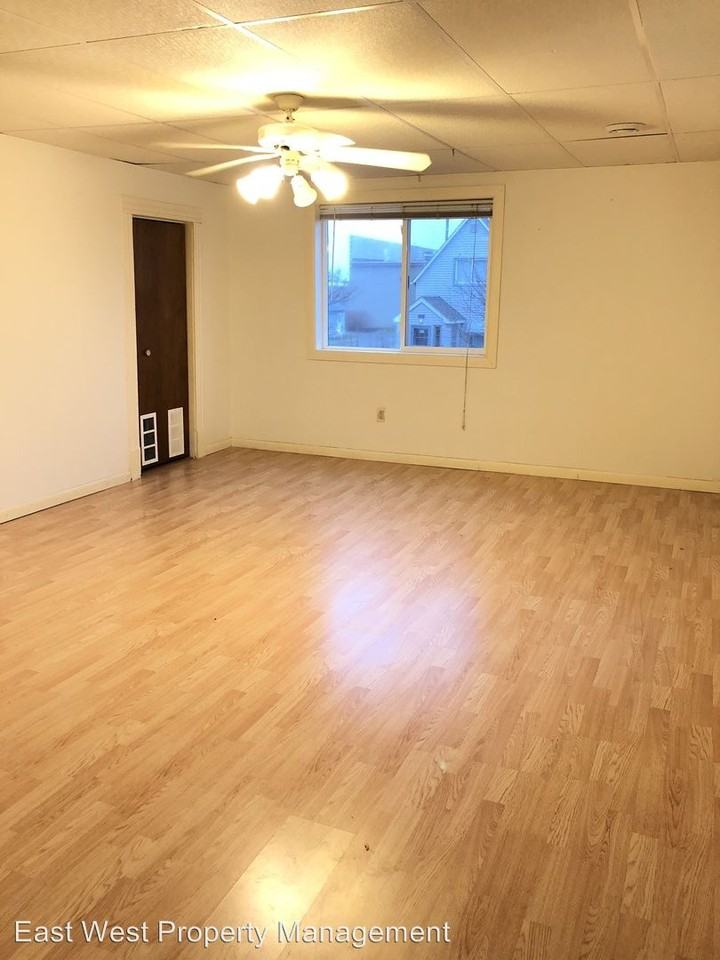 223 S 56th Ave W - Photo 3 of 8