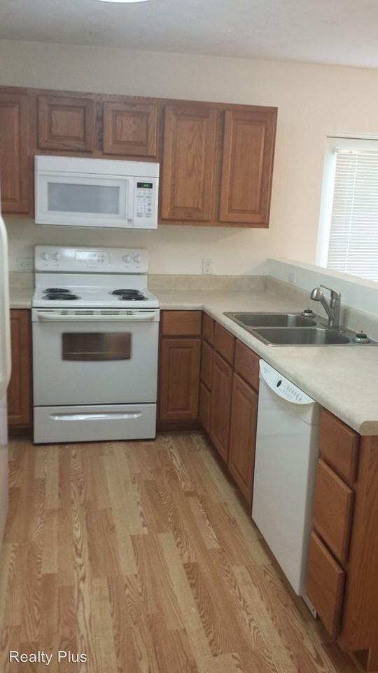 2336 Webb Rd #1 - Photo 3 of 9