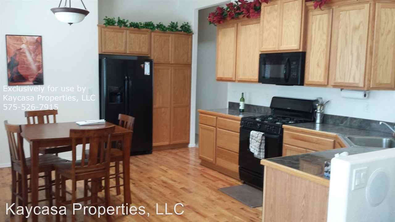 1717 Kismet Pl - Photo 2 of 15