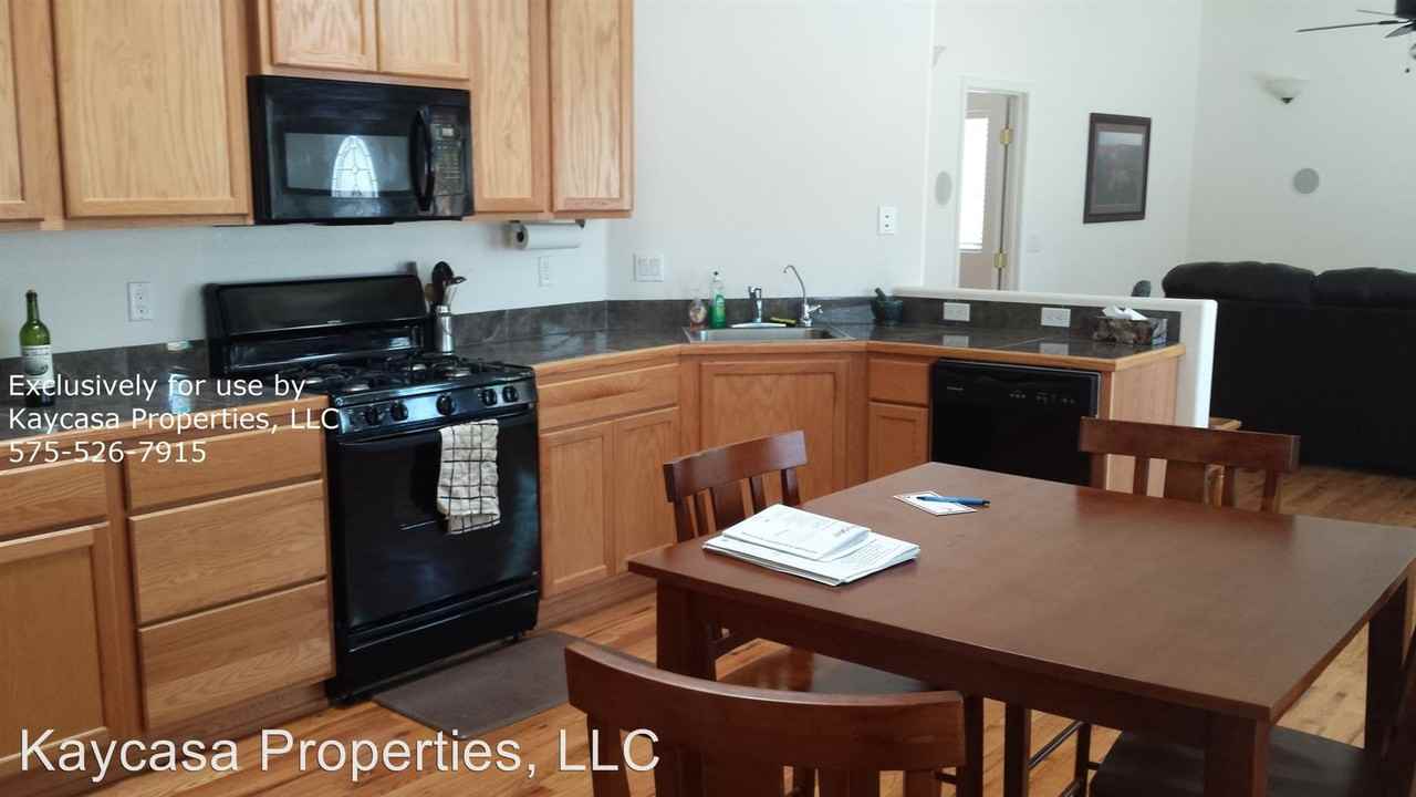 1717 Kismet Pl - Photo 3 of 15