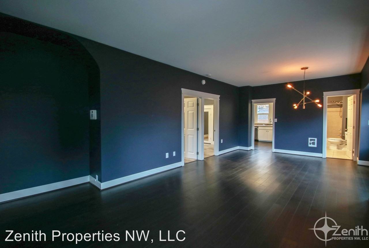 719 W 23rd St - Photo 2 of 21