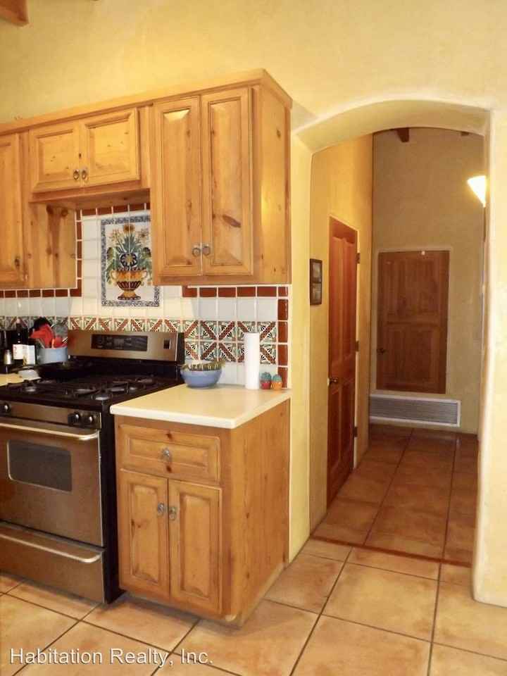 290 E 17th St - Photo 3 of 24