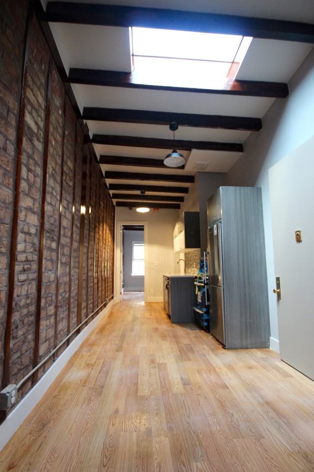 31 Montrose Avenue #34HI