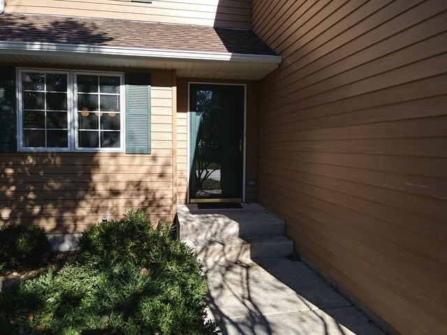 2074 Creek Ct - Photo 2 of 50