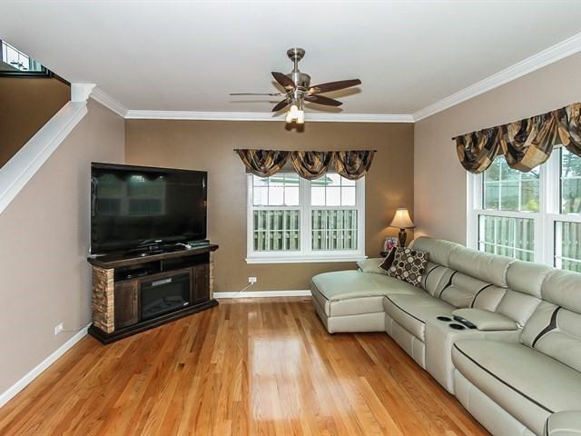 10 Rolling Hills Ct - Photo 3 of 23